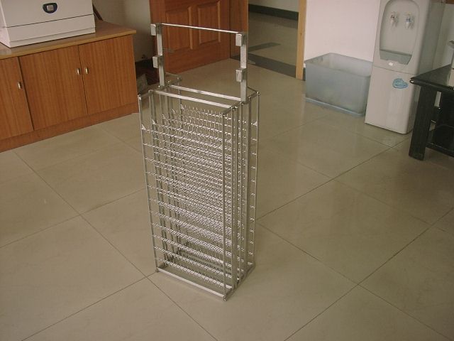 Electroless plating pylon